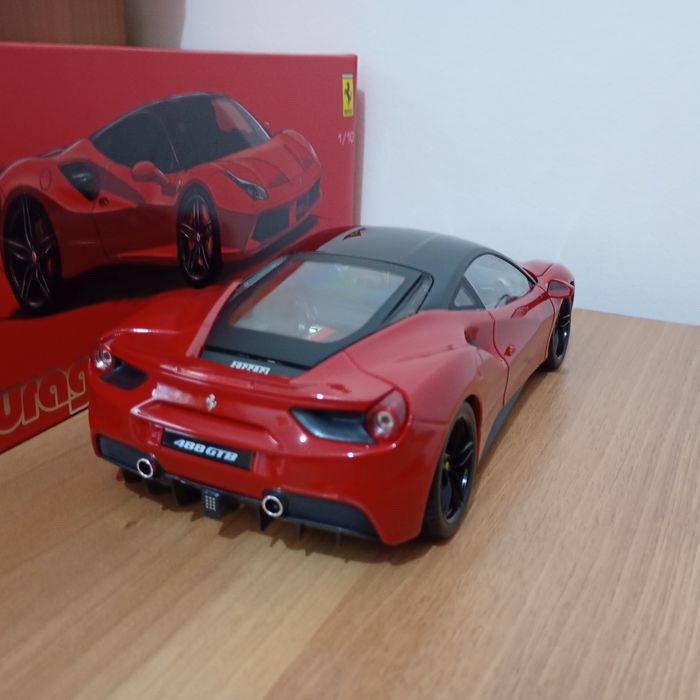 Machetă Ferrari 488 GTB.