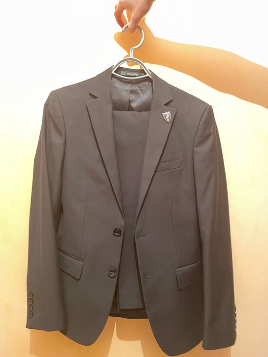 Костюм черный двойка