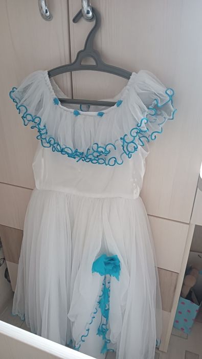 Платья на девочку