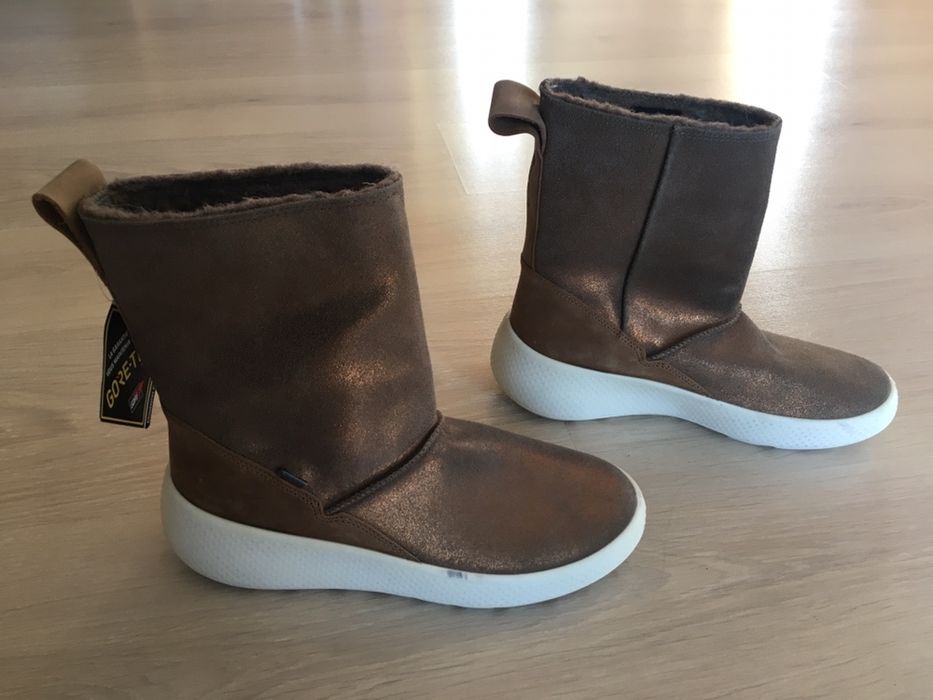 Vând cizme Ecco(38)goretex.