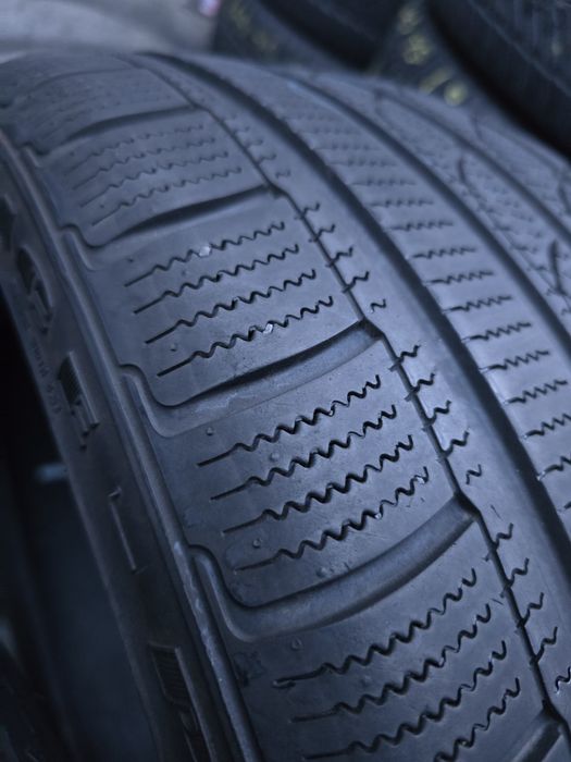 Anvelope iarna  235 35 19