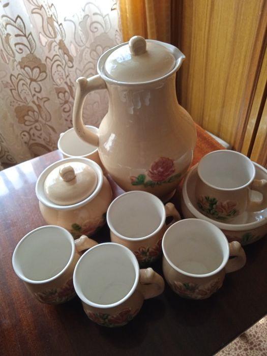 Чайный, кофейный,молочный сервизы