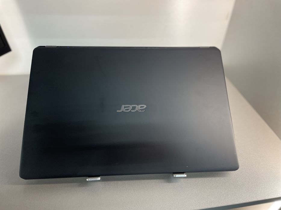 Офисный ноутбук Acer