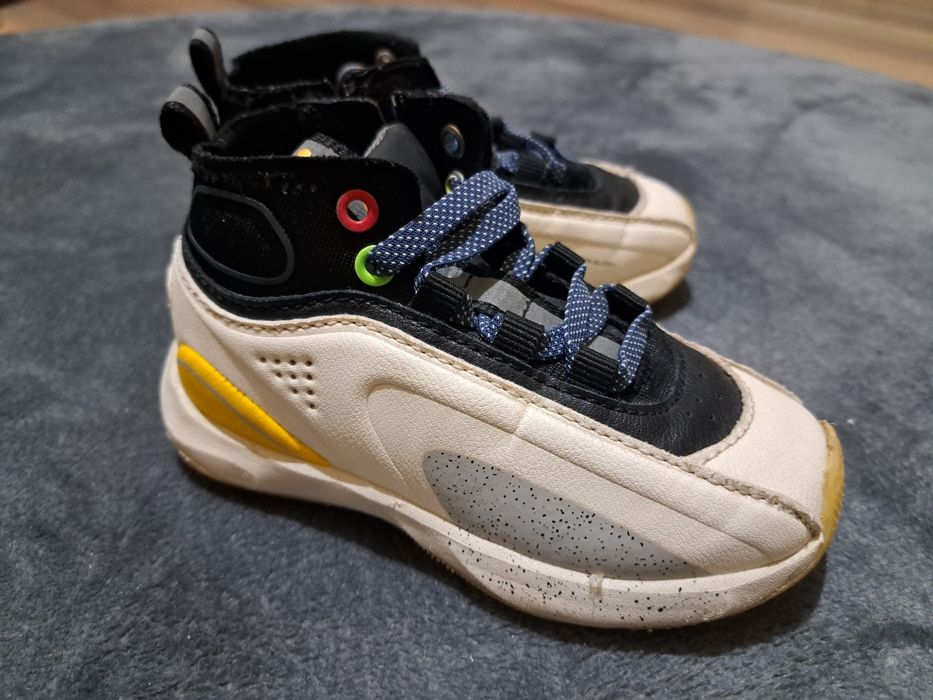 Zara ...детски маратонки