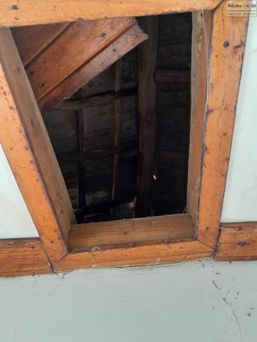 Къща с голям двор в с.Долно Белотинци, общ.Монтана