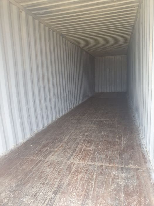 spatii depozitare in containere self storage.