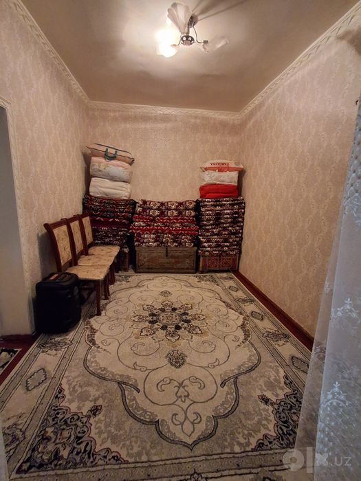 Olmaliq shahar, Internatda hovli uy sotiladi