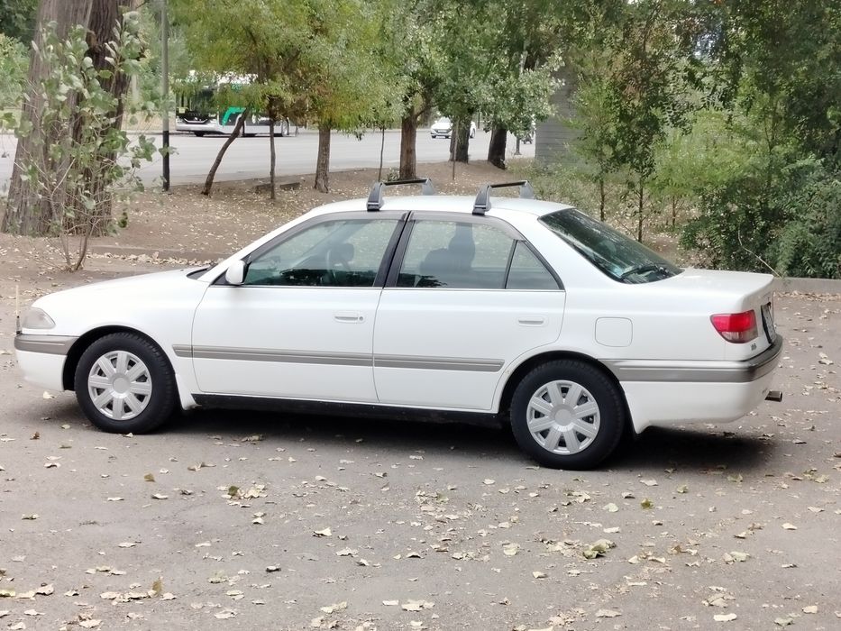 Продам Тойота Карина