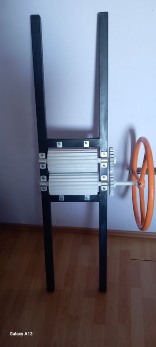 Zdrobitor struguri urias