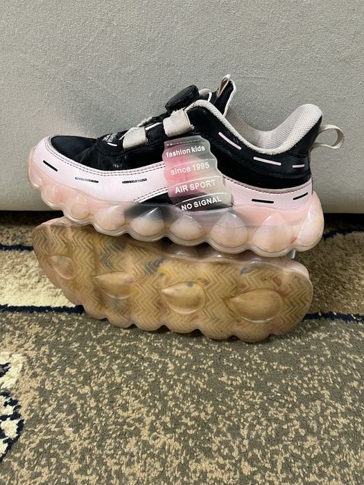 Кроссовки детские