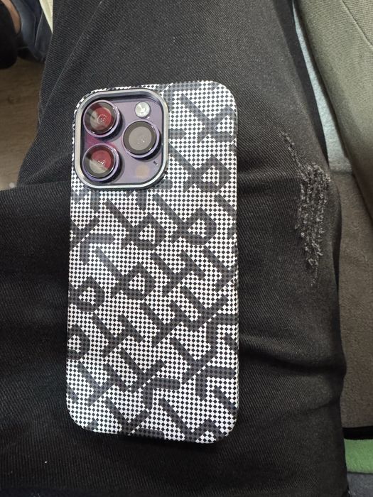 14 Pro срочно сотилади