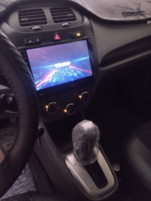 Cobalt avtomobili sotiladi