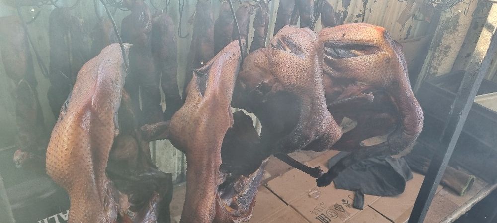 Продам домашних гусей копченых