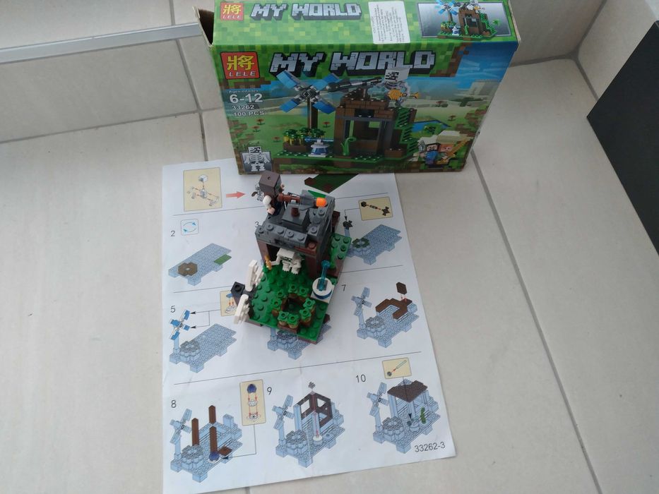 Три конструктора тип LEGO