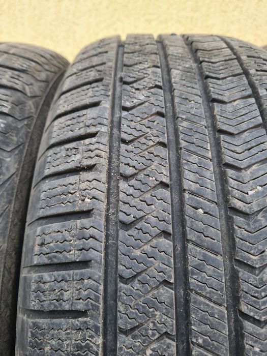 4 бр. всесезонни гуми 235/55/18 Vredestein DOT 5116 2x6 mm 2x5 mm