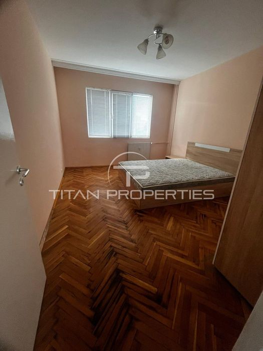 Тристаен за продажба в кв. Гео Милев