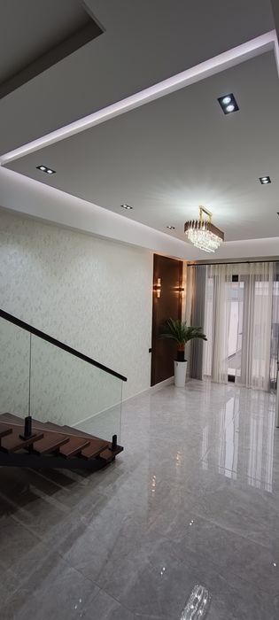 Янги уй сотилади. ТАШГРЕСда. Срочно.