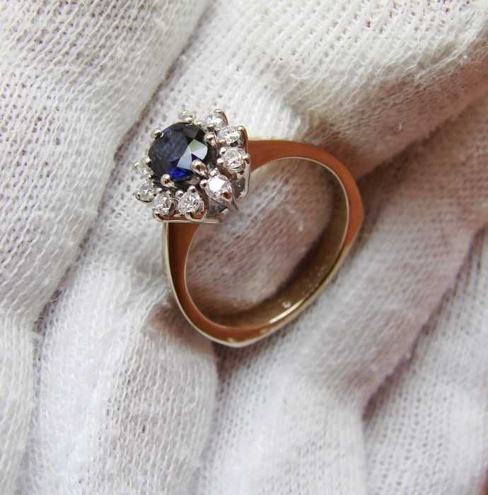 Inel Aur Alb de logodna Royal 14K Cu Safir Si Diamante