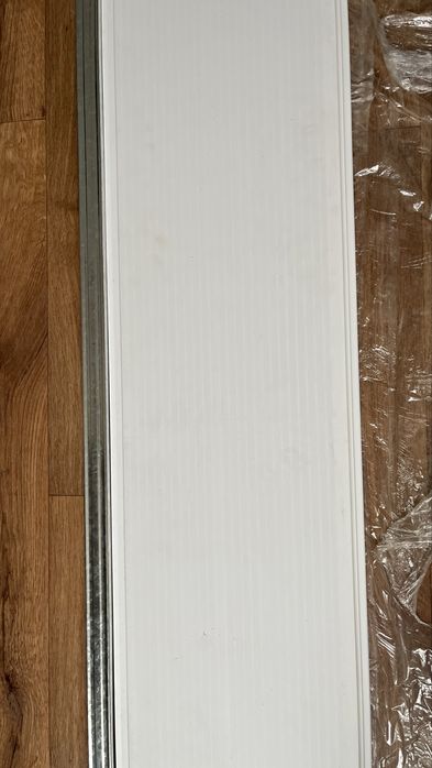 Отдам пластиковую панель