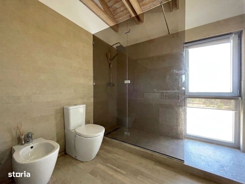 Apartament decomandat cu 4 camere 136mp - Complexul Studentesc