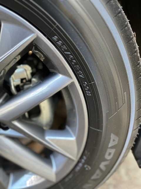 Гуми Yokohama Advan V61, летни, размер 225х60x17, с Dot 33/25