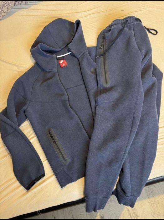 Nike tech fleece S