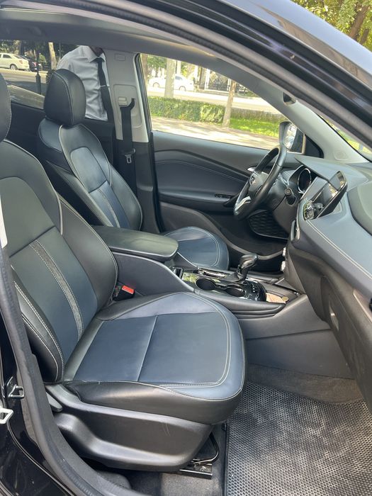 Tracker 2 Premier Plus сотилади