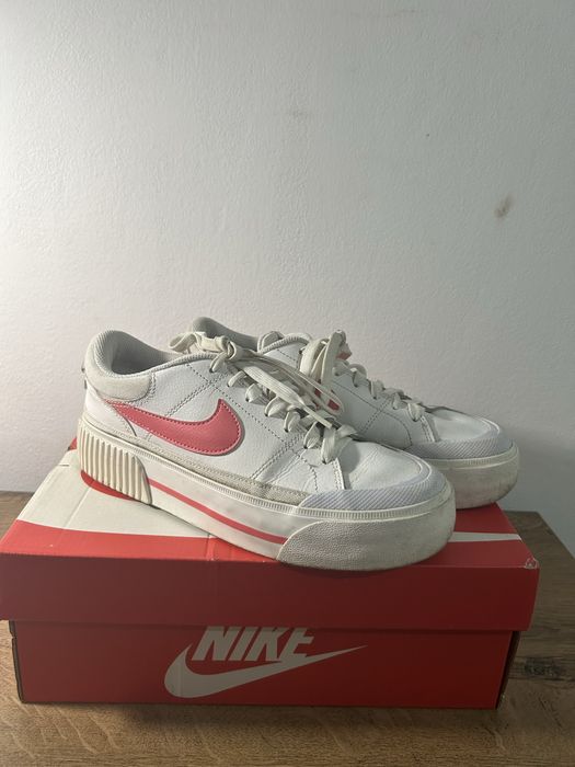 Nike Sport Court Legacy Lift