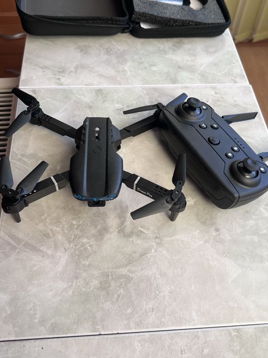 Vand drona in stare impecabila