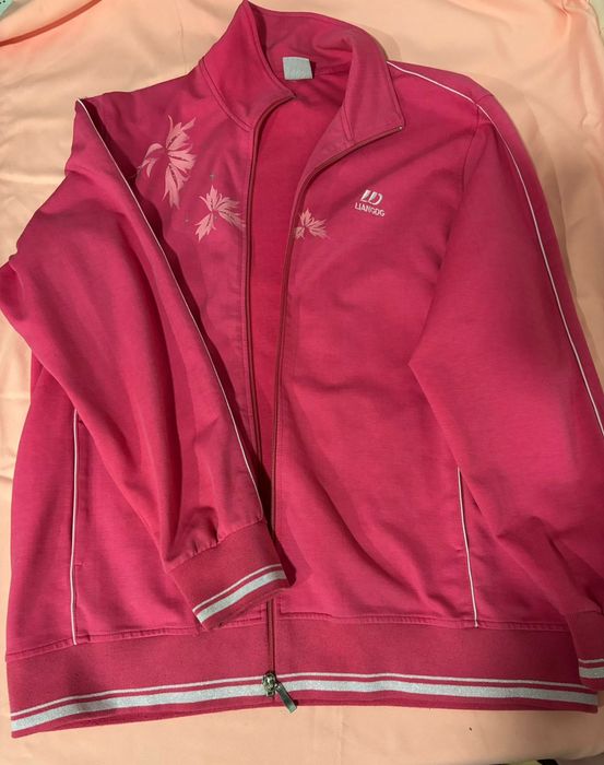 Спортивный одежды