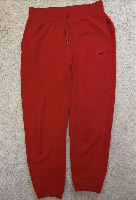 Hugo , различни дрехи Промоция