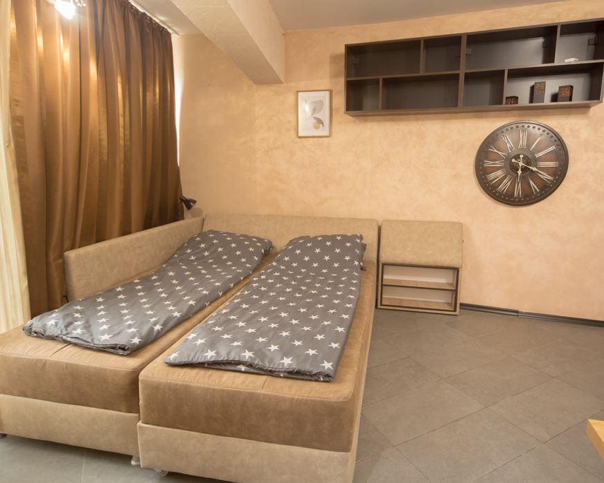 Aleks Holiday-Нощувки Бургас топ център безплатно паркомясто морска г