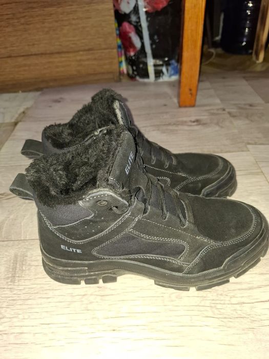 Зимние новые ботинки с железом