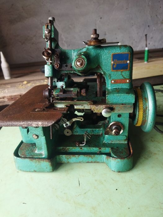 Оверлок китайского производства.