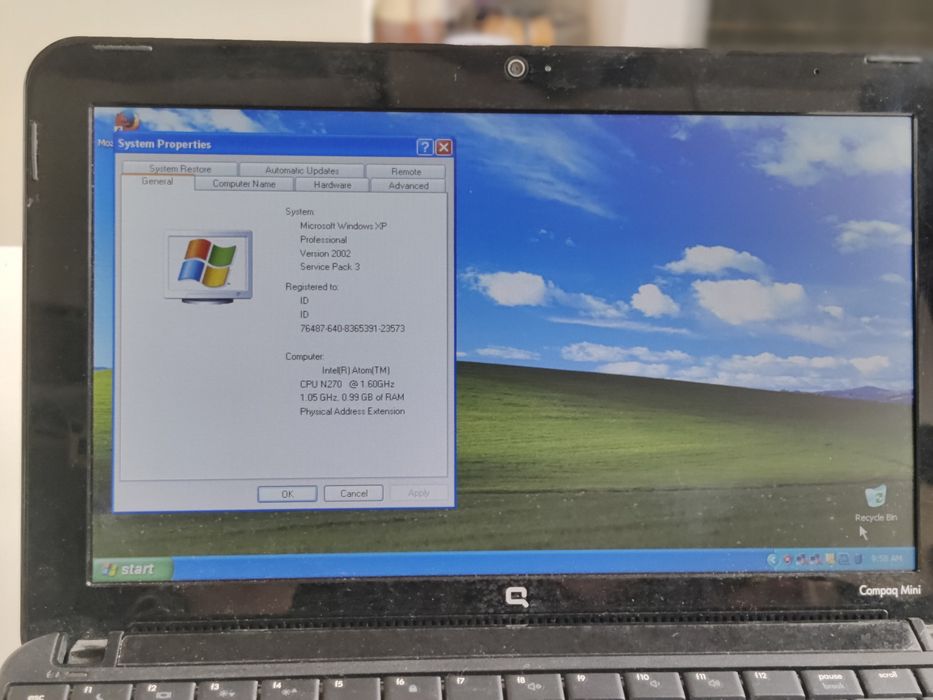 Колекционерски винтидж Мини Лаптоп COMPAQ MINI 110
В пълна