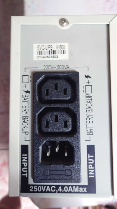 UPS SVC 500VA для компьютера,рабочий, только заменить аккумулятор