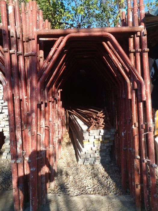 Schela si podine de vânzare