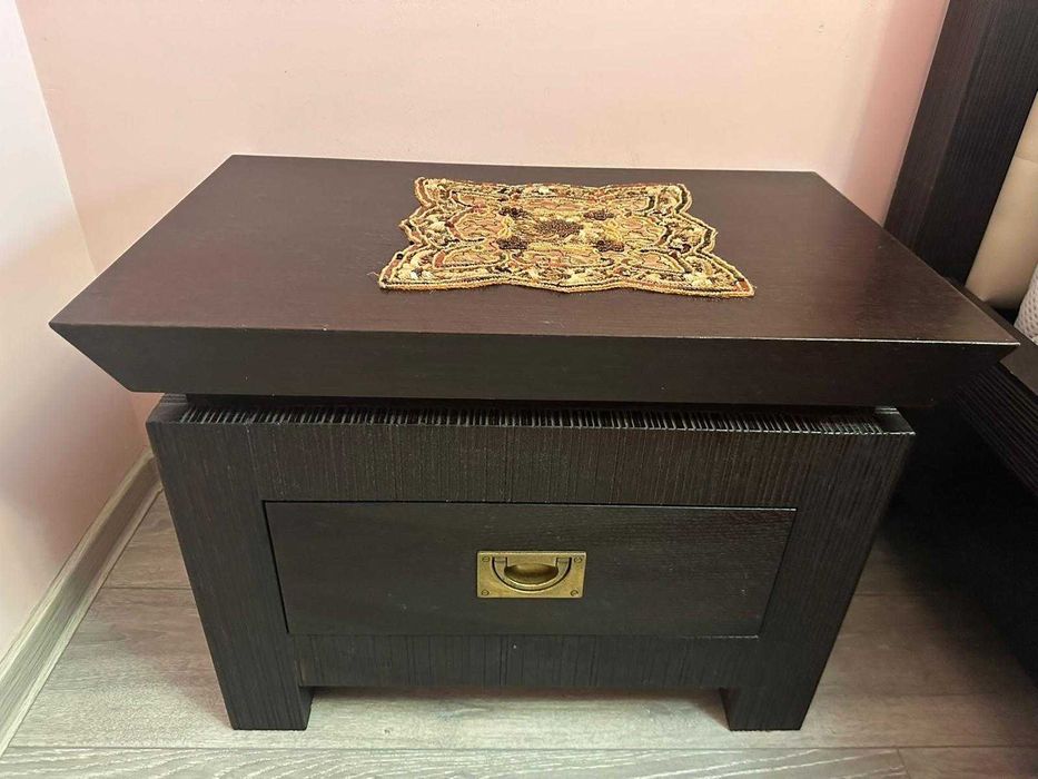 Vănd pat cu noptier, comodă și somieră