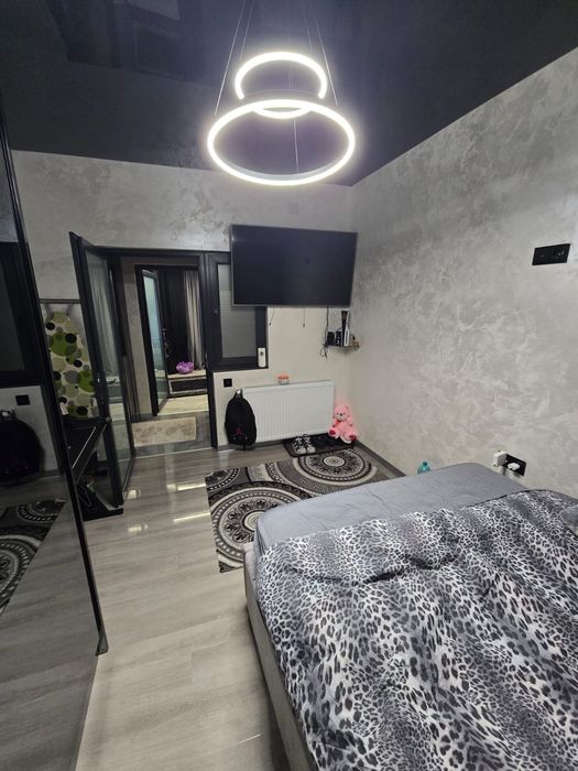 Vând  sau schimb cu ap 3 cam maxim etaj 3 zona progresul  plus diferența  Casă delux  zona Dorobanti - Vedere 4