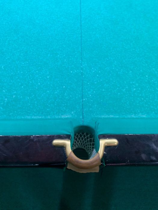 Бильярдный стол