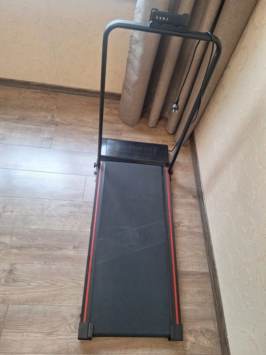 Продам беговую дорожку