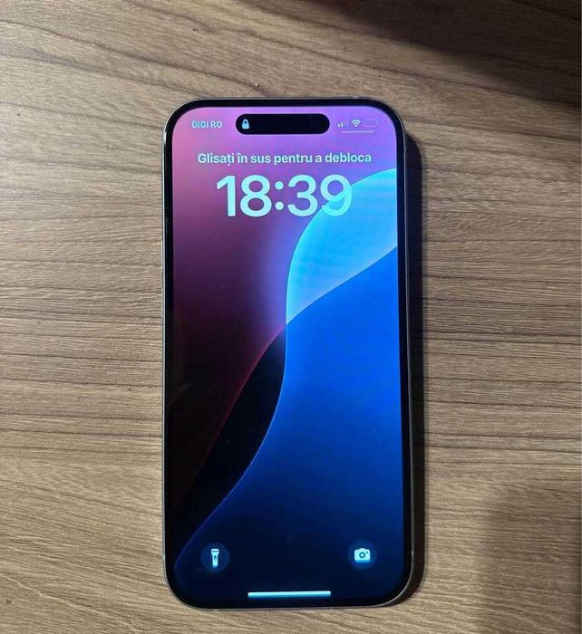 Iphone 15 , folosit in stare foarte buna