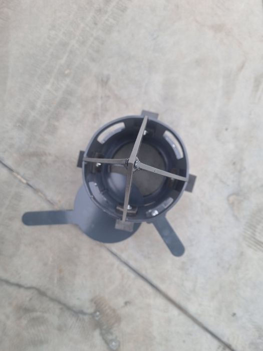 Con de metal pentru golire,  distribuitor îngrășăminte și cereale