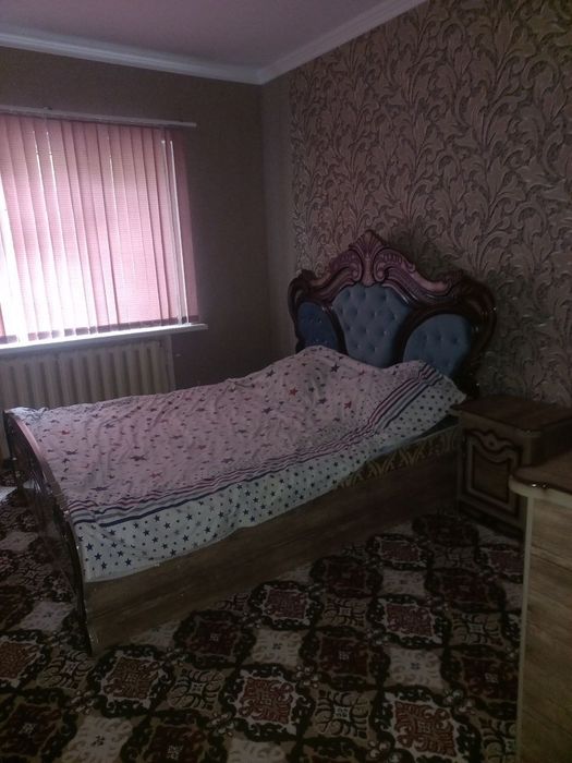 Аренда метро тинчлик 2.хонали оилага берилади расмдаги уй