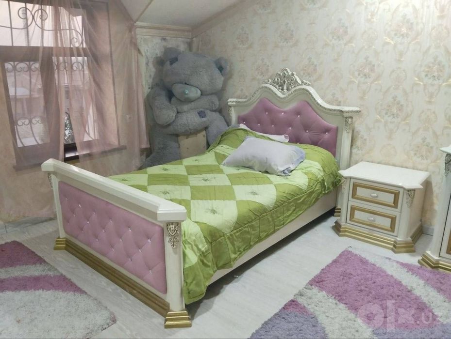 2 кровати и шкаф