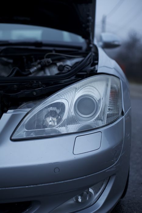 Far stanga Mercedes S W221, far dreapta Mercedes S W221