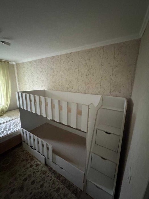 двухъярусная кровать