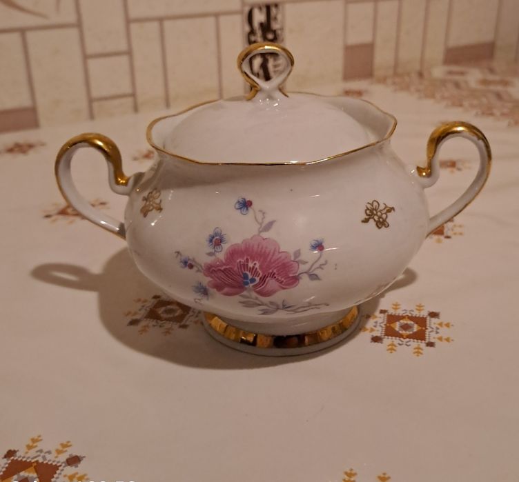 Посуда.  Фарфор.