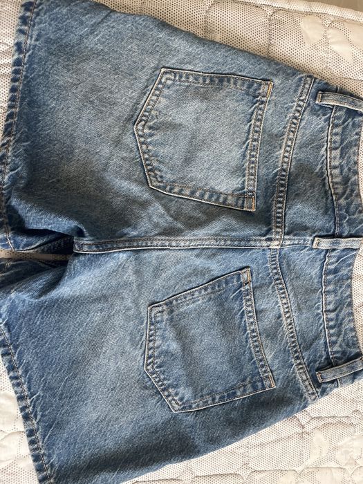 продам джинсовые шорты