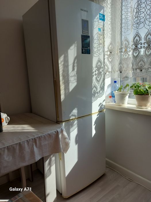 Холодильник самсунг